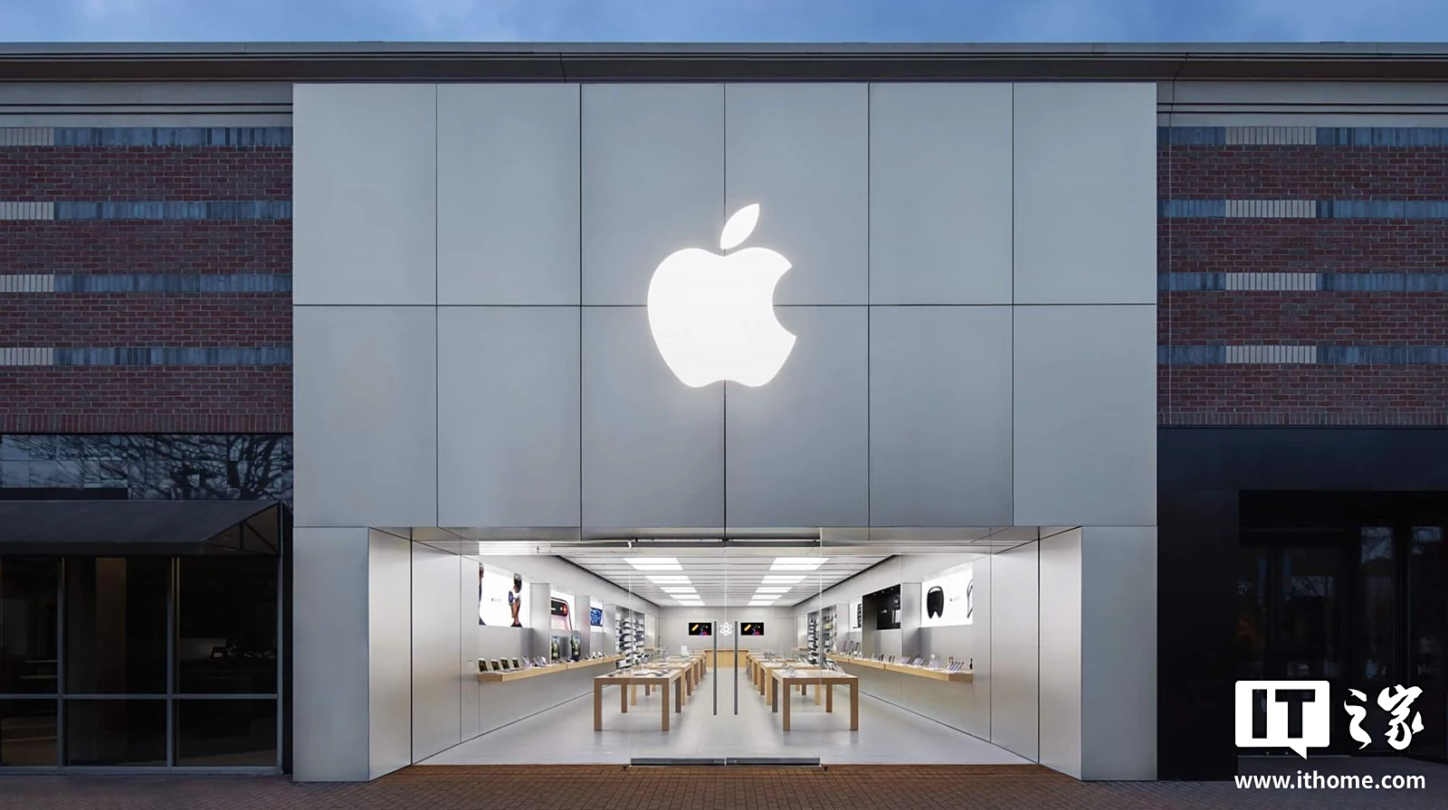 蓝狮娱乐登录:苹果关闭美国底特律郊区零售店,员工有机会转岗至新店